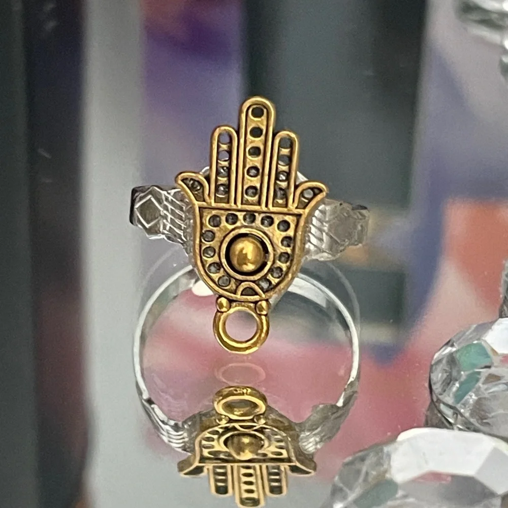 🎉🎉✨Goldtone and Silvertone Hamsa Adjustable  Ring✨Fun Fashion Ring Preloved - Picture 4 of 4